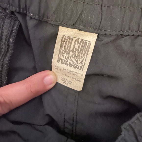 Volcom swim surf Shorts - Picture 3 of 5